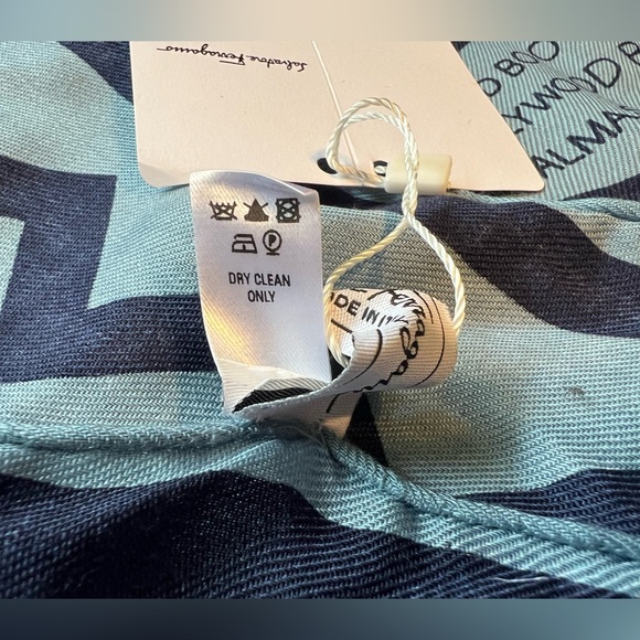 Salvatore Ferragamo Women’s Scarf - Picture 4 of 10